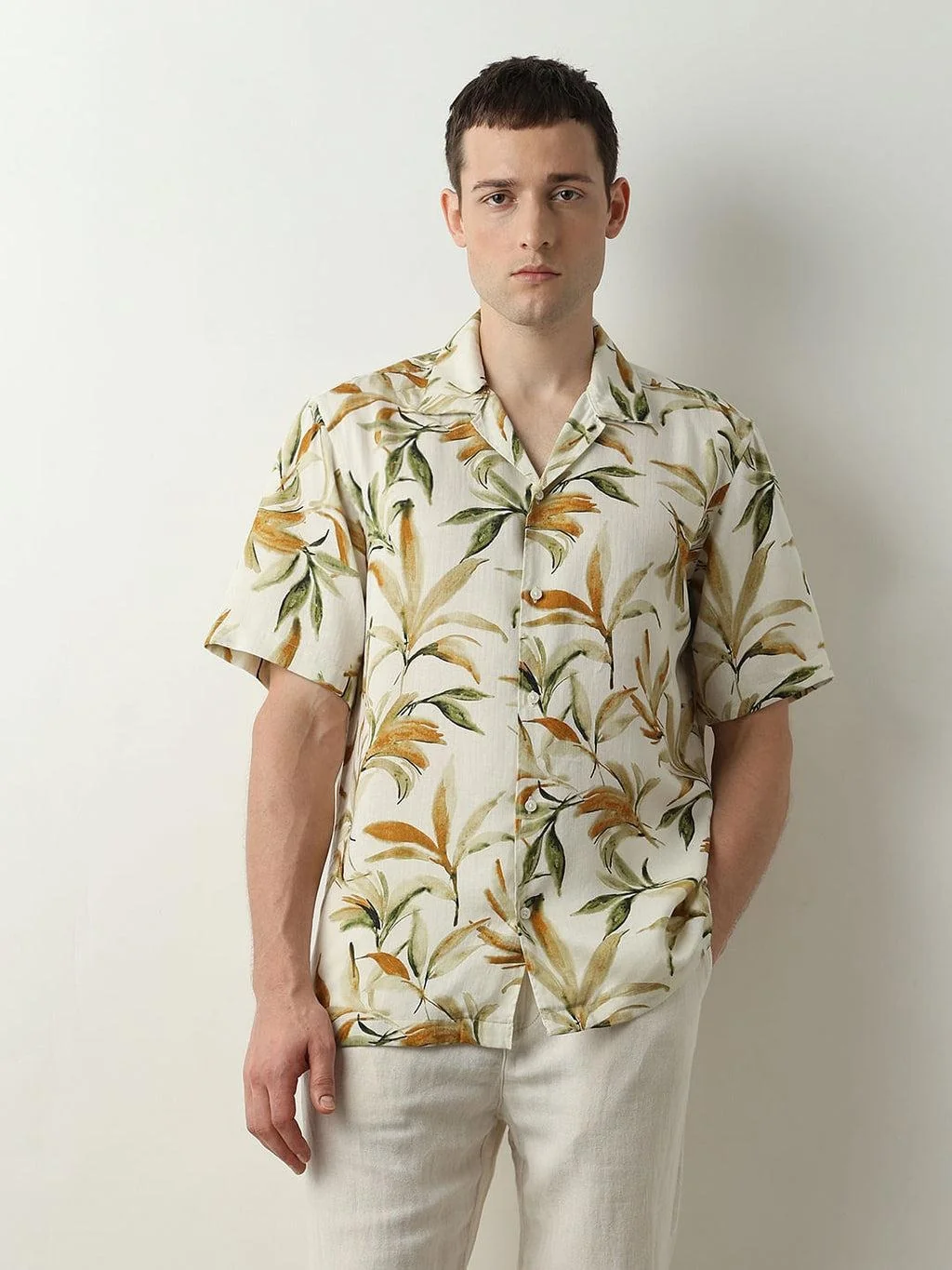 apparel-the-hub-tropical-leaf-print-short-sleeve-shirt